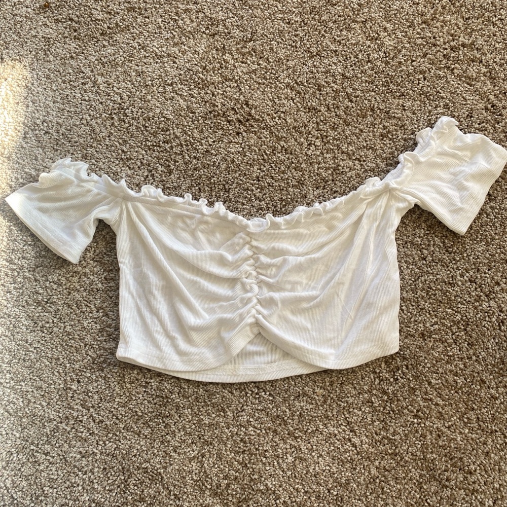Joocy babi medium ribbed white cropped top w ruffle hem